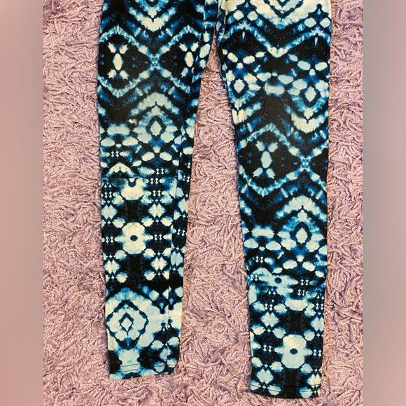 Hot Kiss girls blue tie dye buttery soft leggings size M 7/8 - Picture 4 of 13